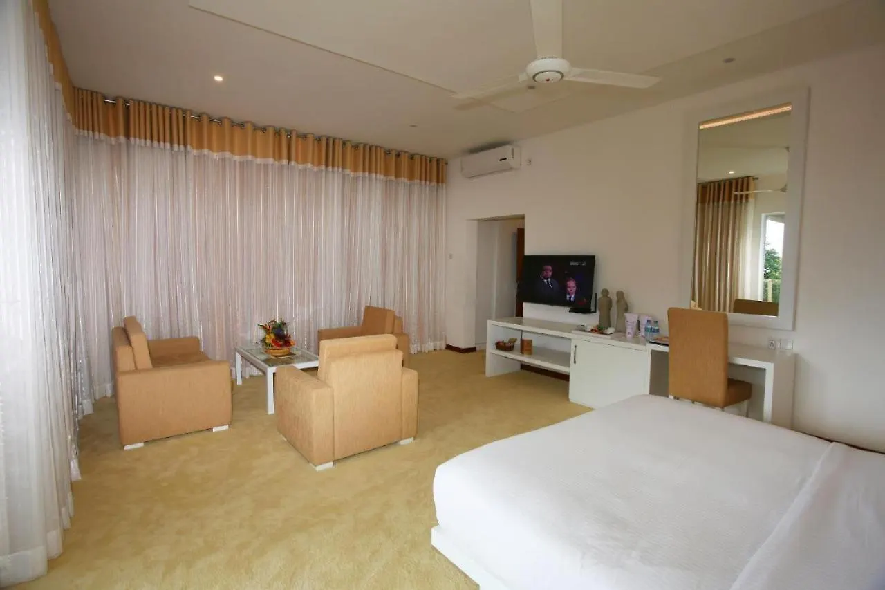 Mount Randholee Resorts & Spa Kandy 4*,