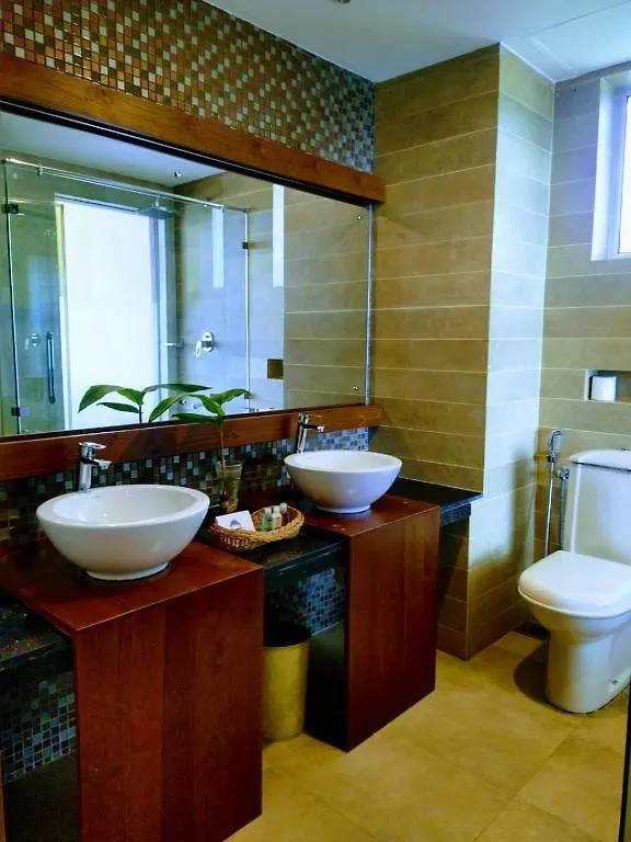 Hotel Mount Randholee Resorts & Spa Kandy